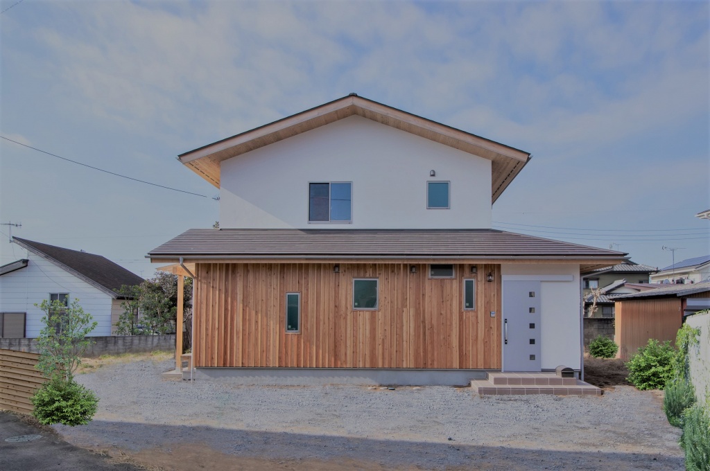 木の外壁 スタッフブログ 自然素材の家 国産材の建築 フォレストブレス 茨城県 石岡市の工務店 木の外壁 スタッフブログ 自然素材の家 国産材の建築 フォレストブレス 茨城県 石岡市の工務店